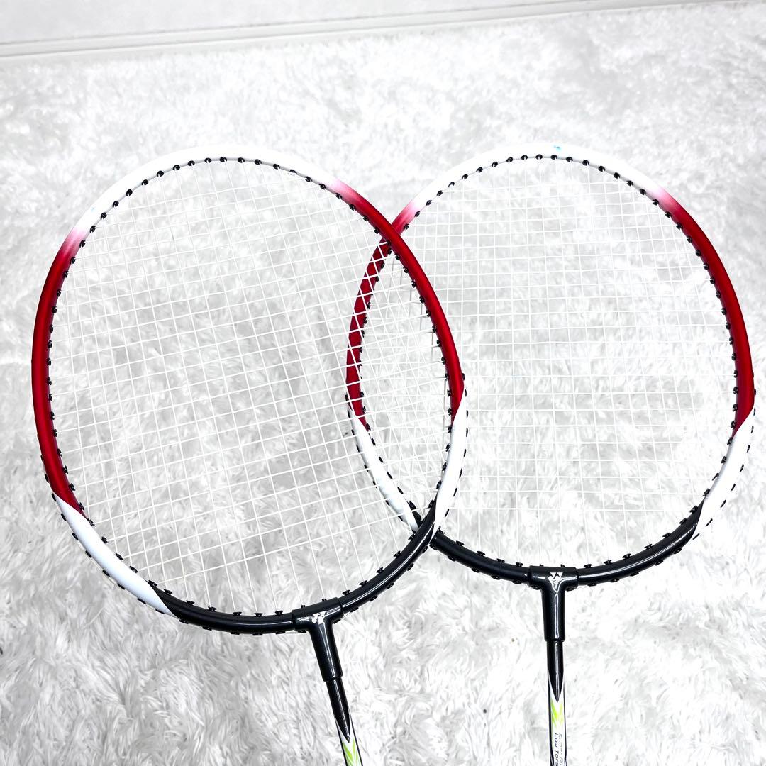 極美品　YONEX ヨネックス　バドミントン　ラケット B4000 2本セット