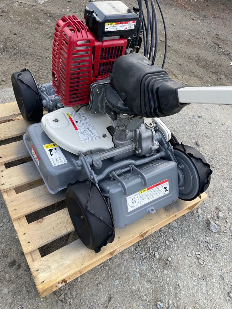 草刈り機　オーレックスパイダーモア　AZ851４WD