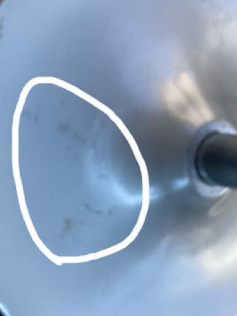 ドリンクホルダー付きホワイトテーブル