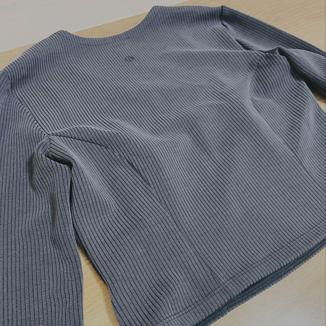 新品タグ付き☆Lululemon ルルレモン リブSoftstreame長袖