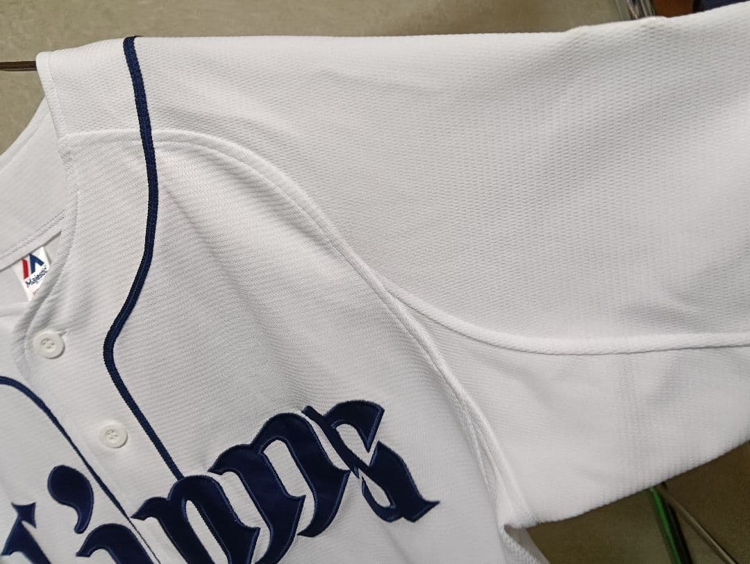 【美品】マジェスティック製 西武ライオンズ 菊池雄星 刺繍タイプユニフォーム M