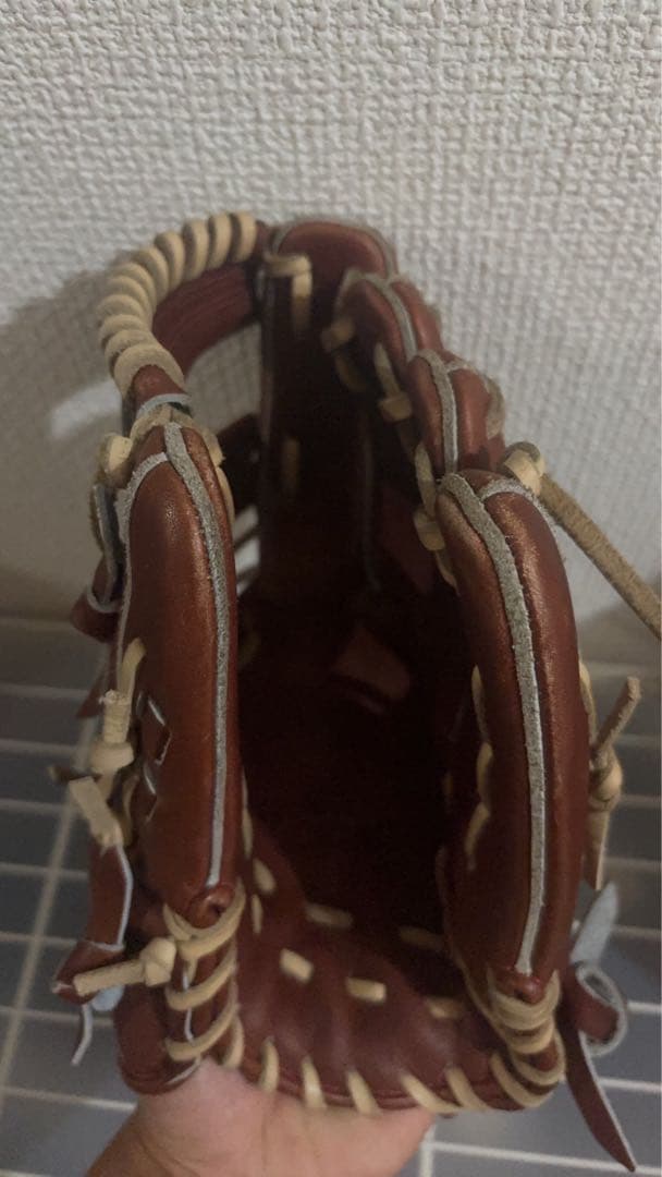 ワールドペガサス　 硬式(軟式兼用) 内野手用　右投　茶色　ほぼ新品