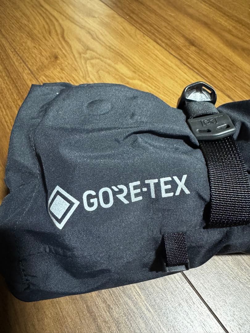 Burton AK 3L Gore-Tex Oven Mitten XSサイズ