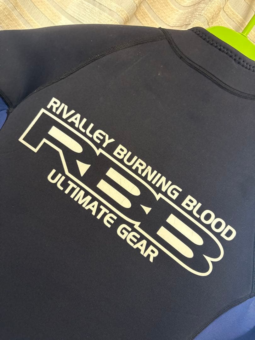 RIVALLEY BURNING BLOOD ウェットスーツ　ヒラスズキ　平鱸