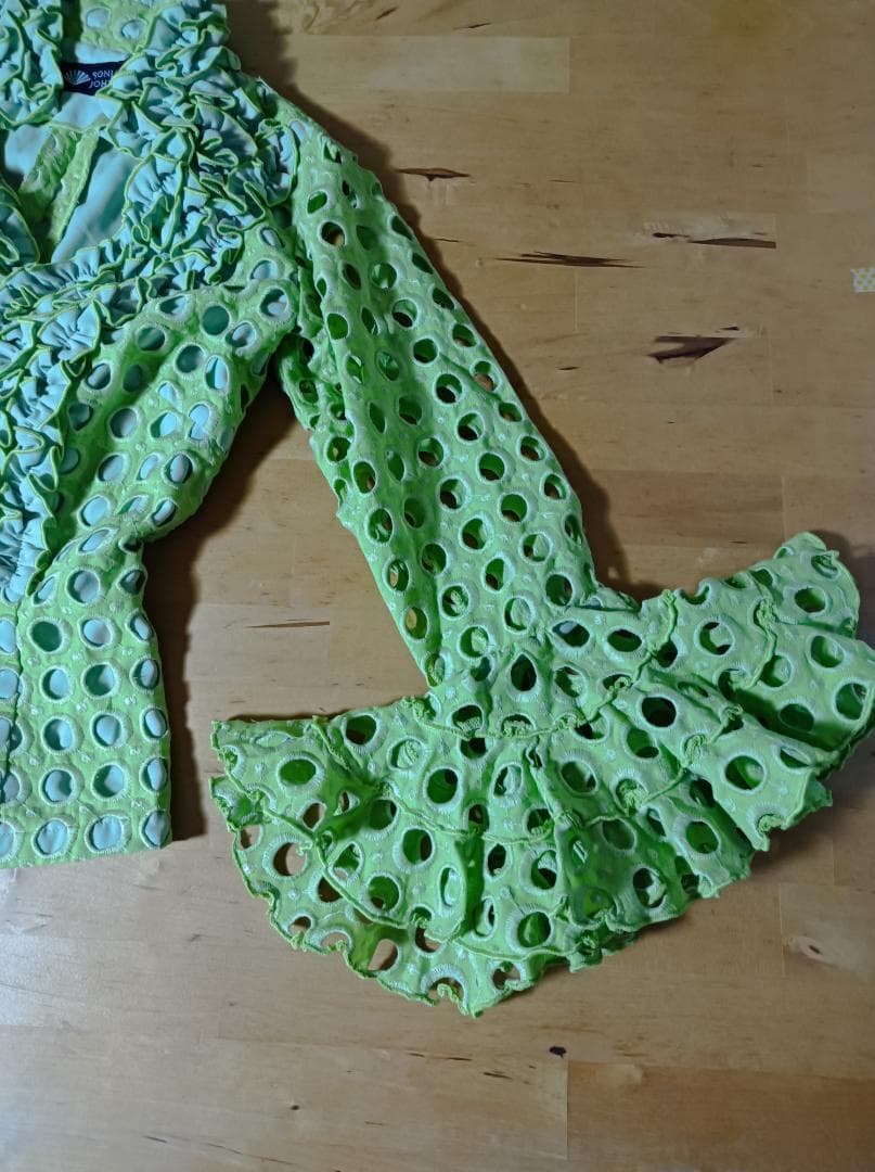 フラメンコ　ソニアジョーンズ　トップス