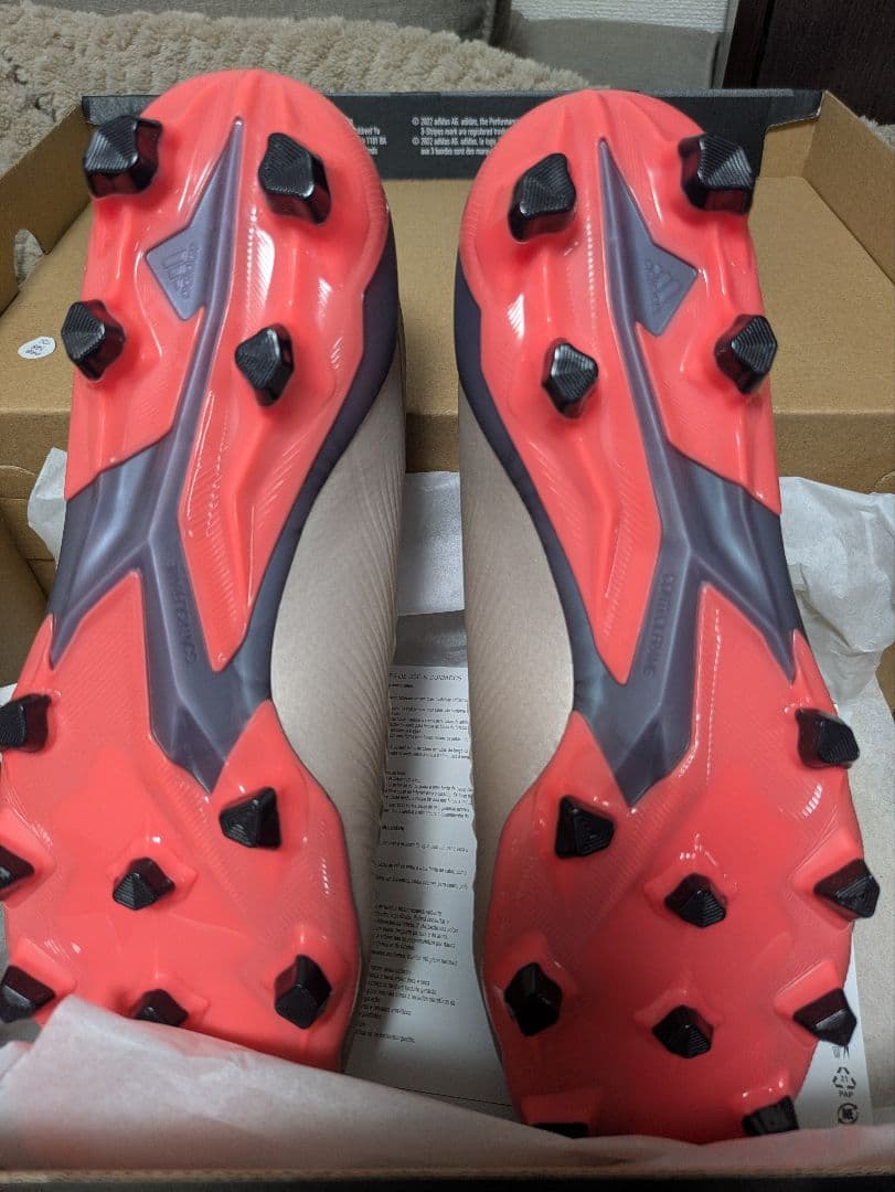 赤*星様 【新品未使用】トップモデル スパイク PREDATOR Elite H