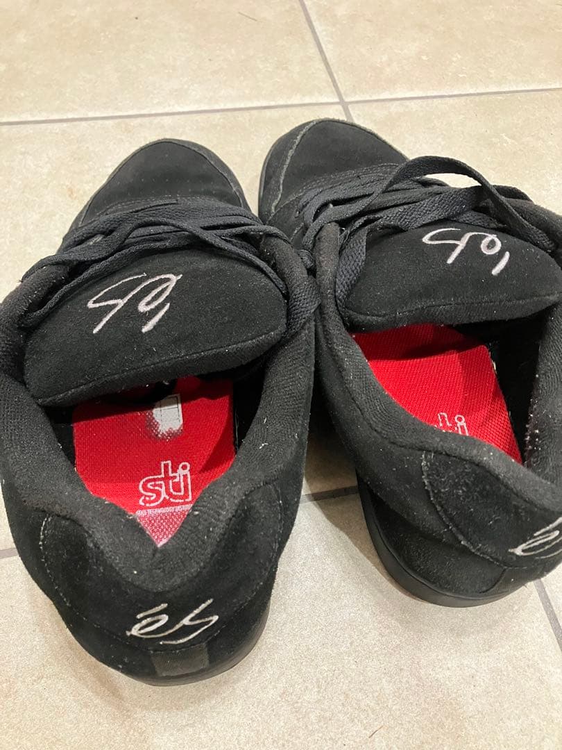 es スケートボードシューズ