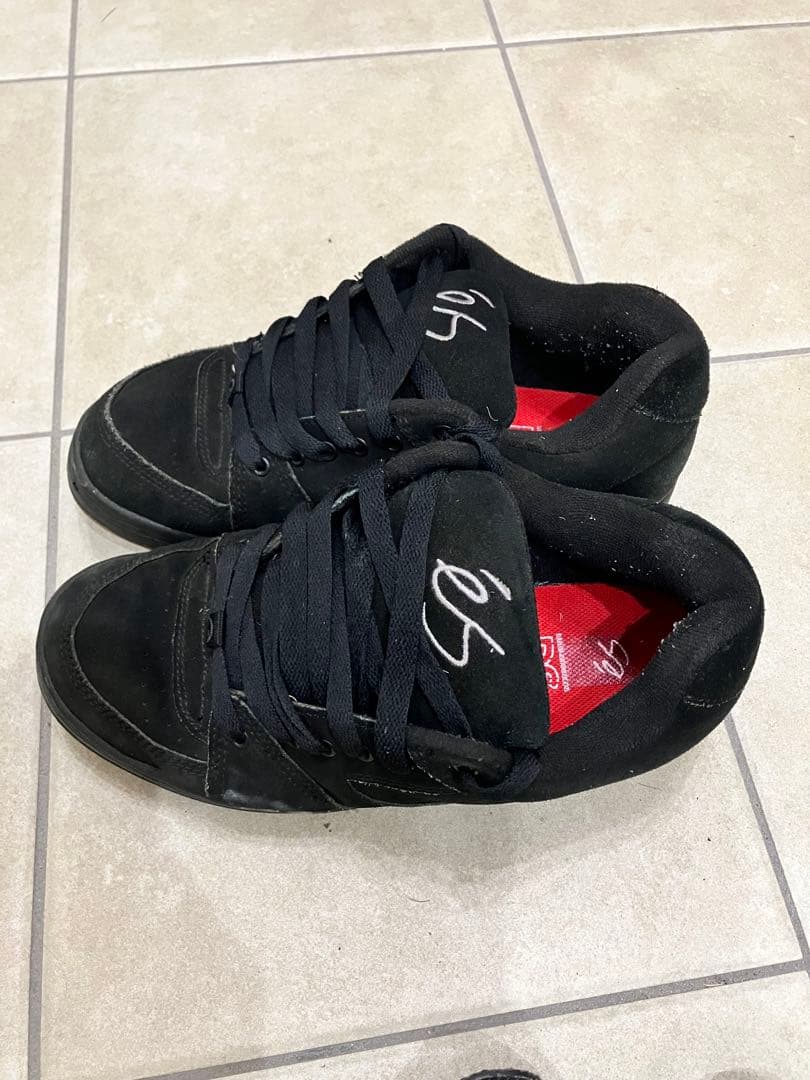 es スケートボードシューズ