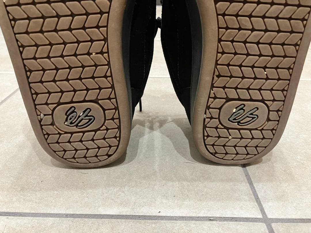 es スケートボードシューズ