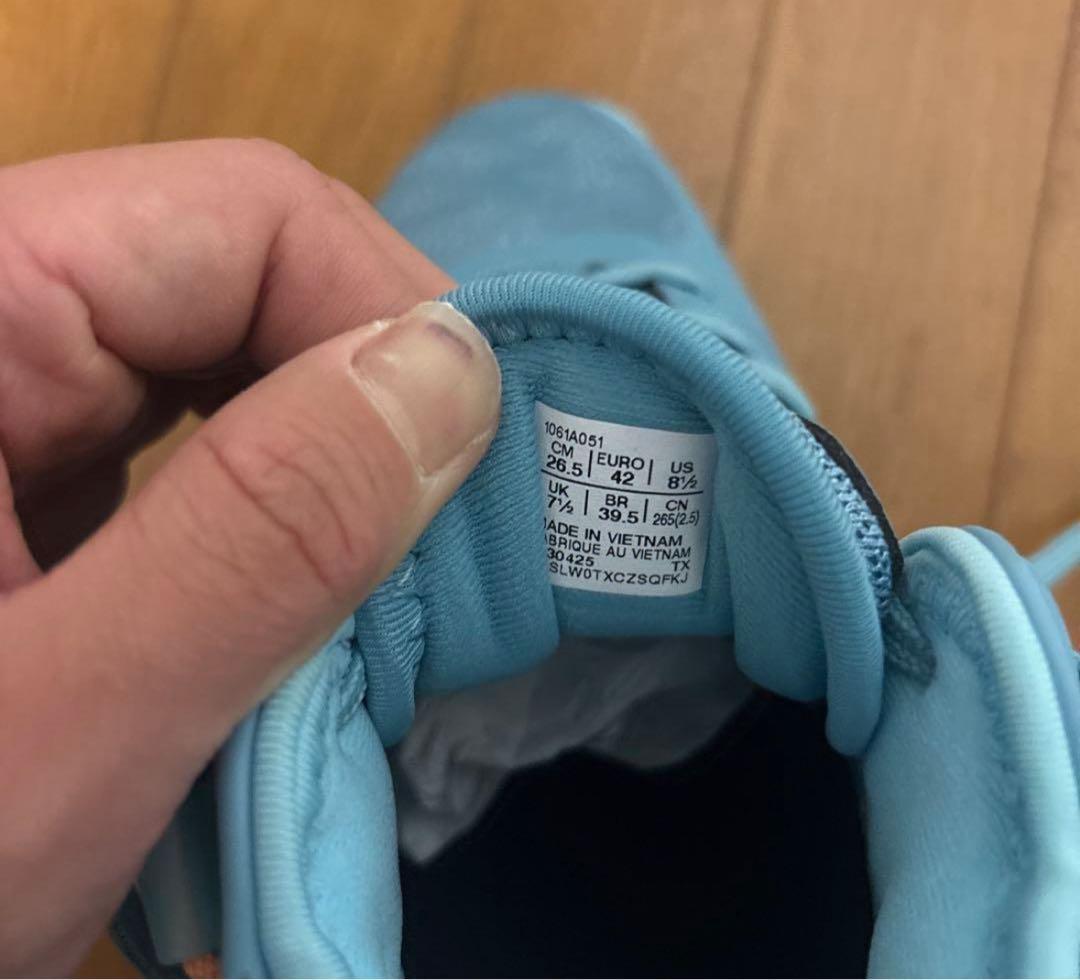 アシックスのバスケっボールシューズ