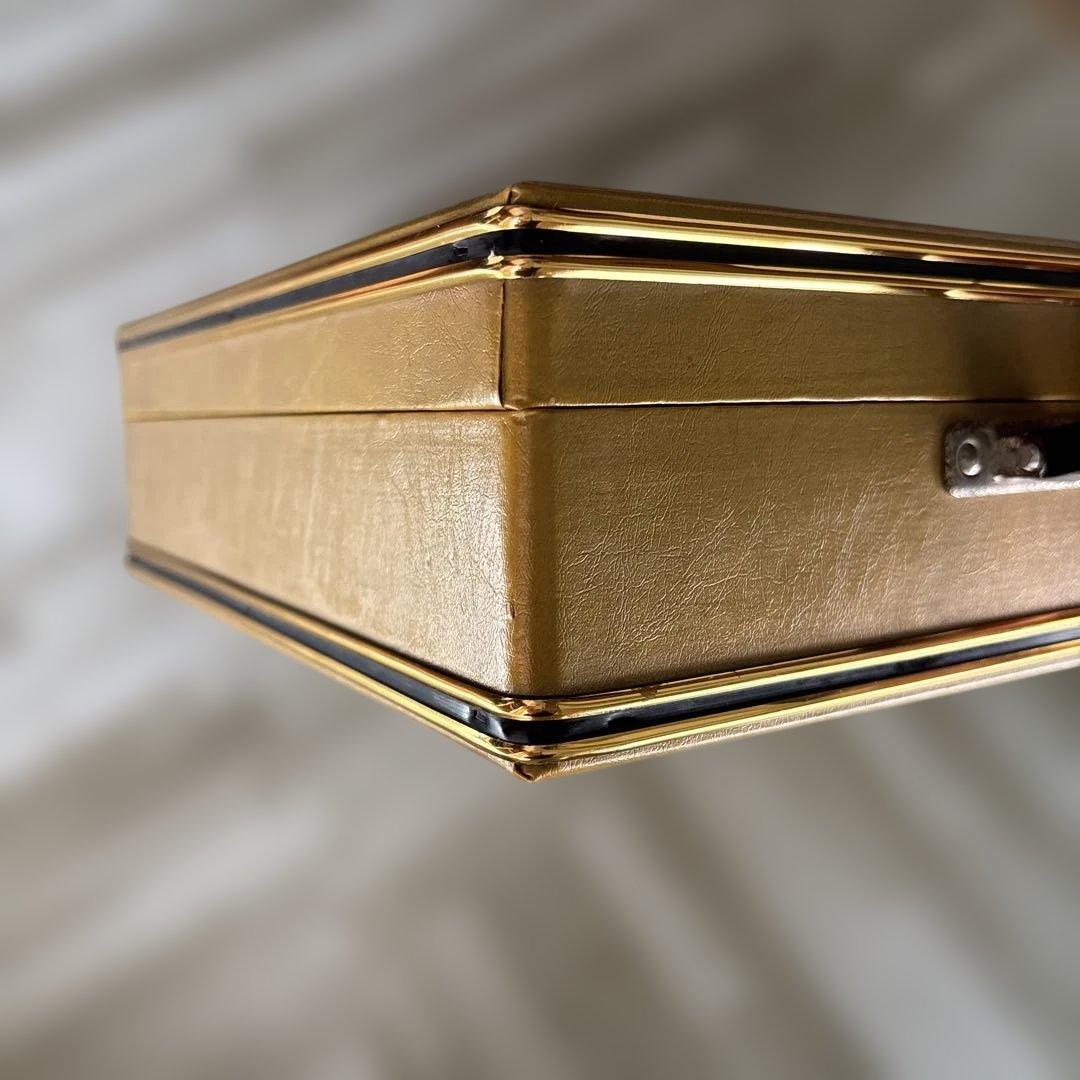 初代ファミコンアタッシュケース（レア）