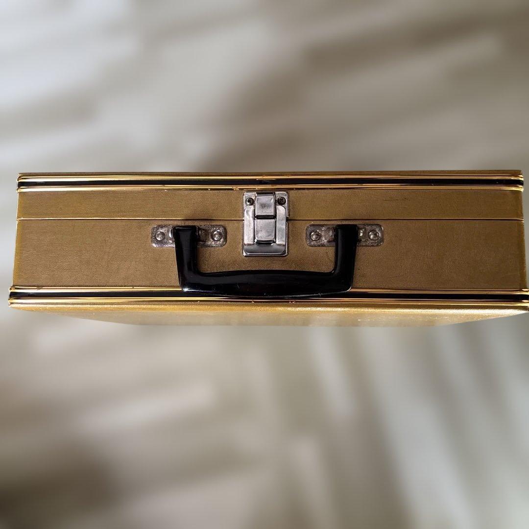 初代ファミコンアタッシュケース（レア）