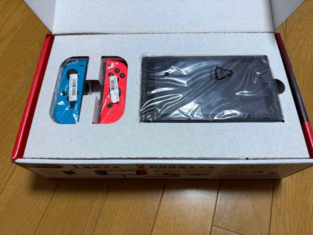 Nintendo Switch 本体 青/赤 Joy-Con付き　SD付き