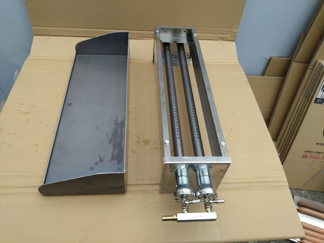 新品 幅450 ミニ鉄板 フチ付 バーベキュー ソロキャンプ 焼鳥機に乗ります