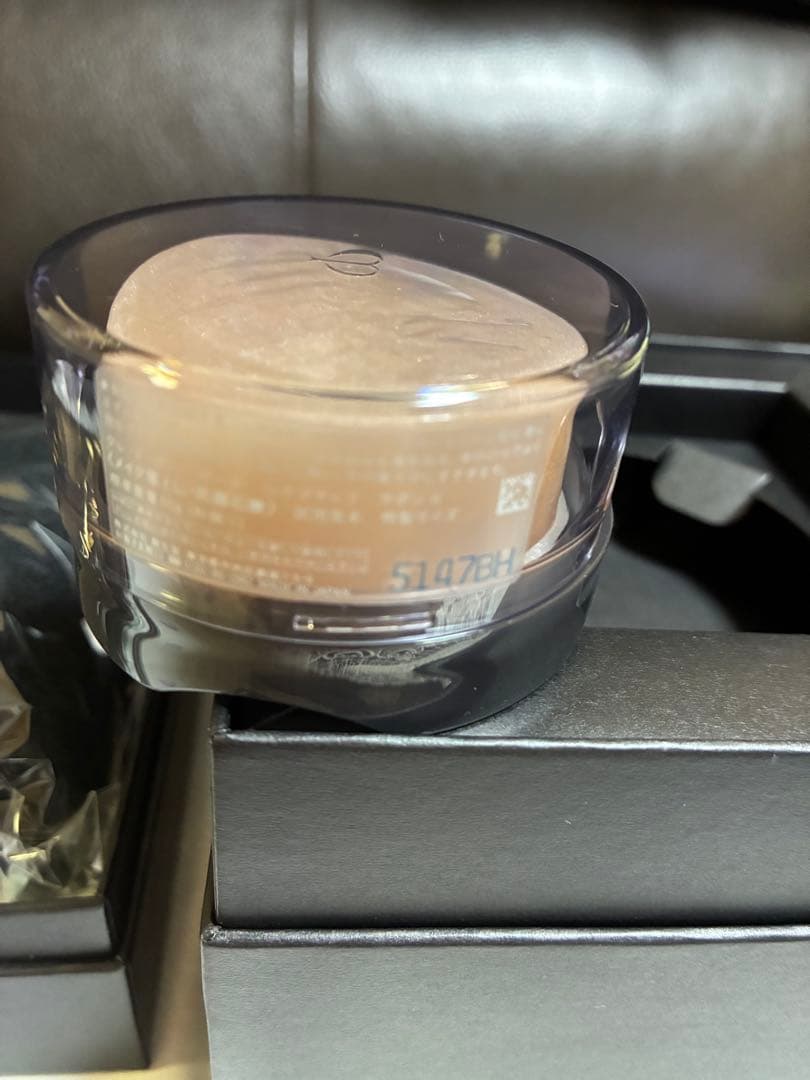 クレドポーボーテ シナクティフサボンn 40g特製サイズ＆タオル新品未使用