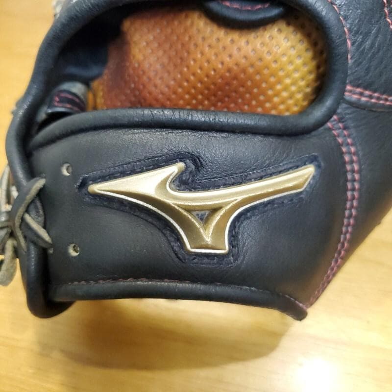 ミズノ グローバルエリート Multi01 内野 二遊間 × 投手 軟式グローブ