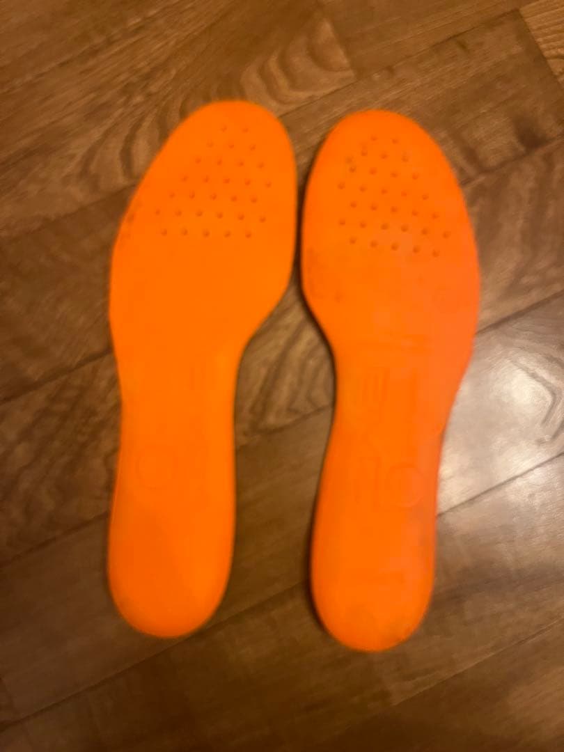 モレリアネオ4 JAPAN 27.0cm ルビーレッド×ホワイト