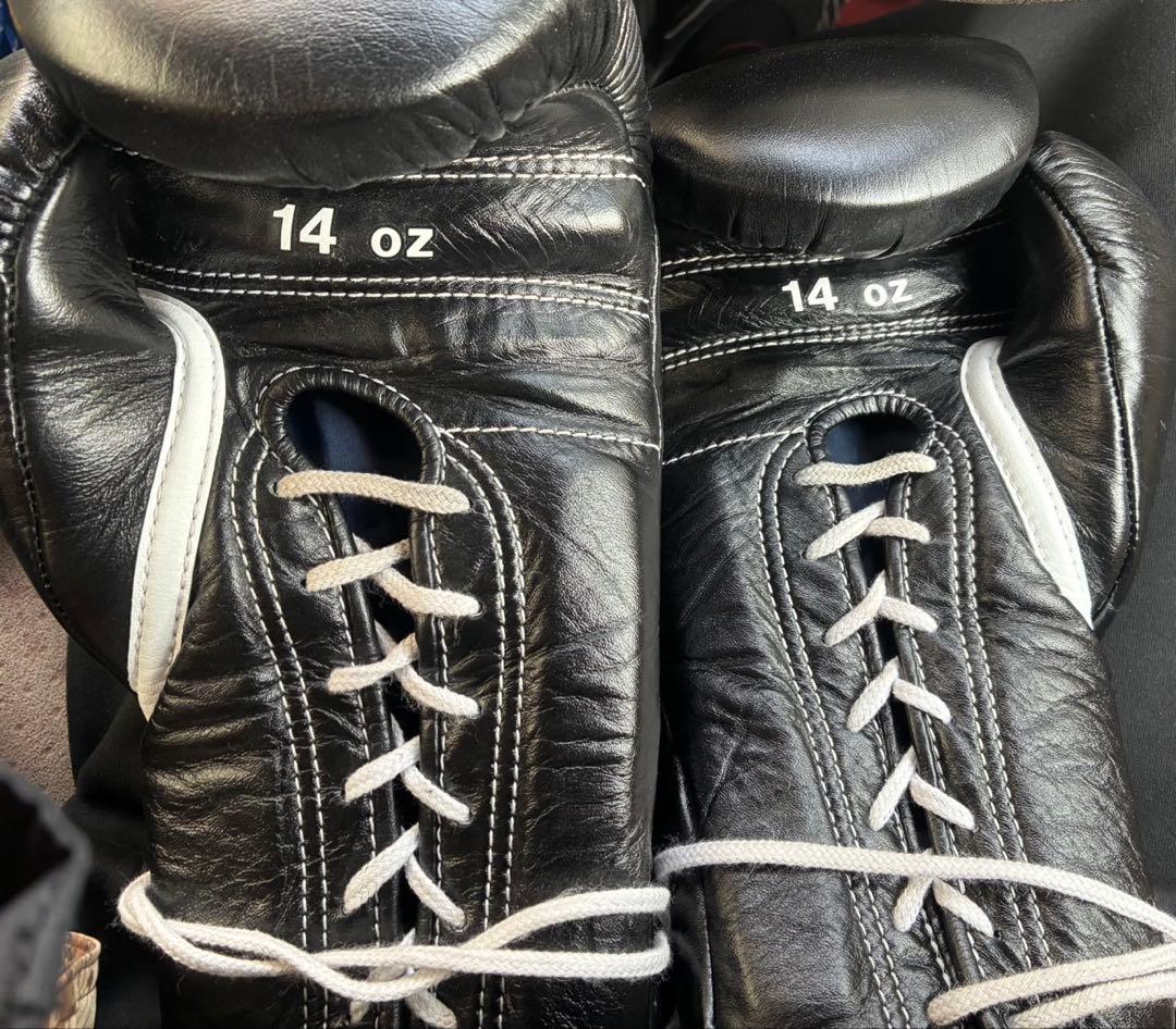 ウィニング ボクシンググローブ 14 oz ブラックひも式