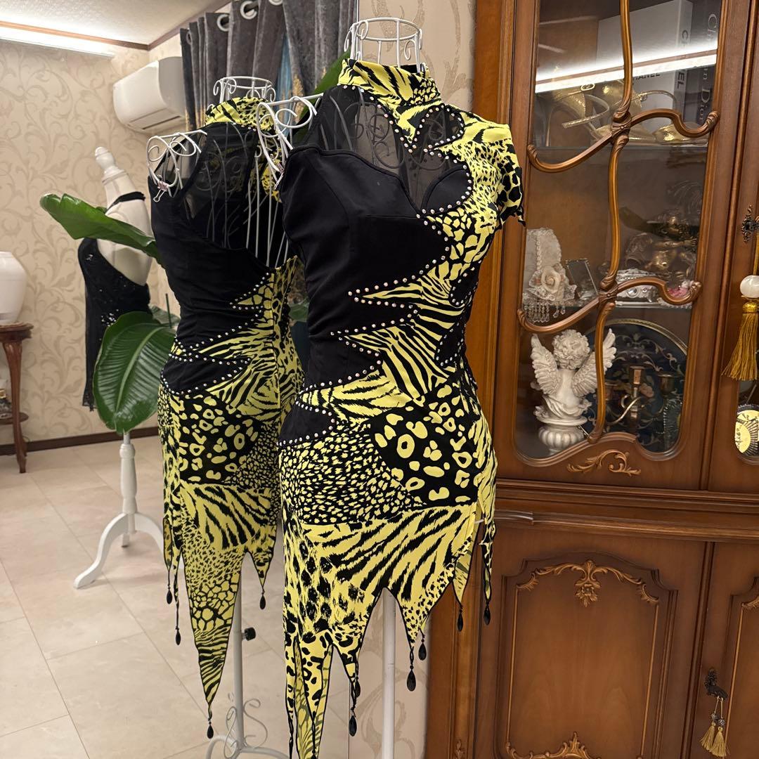 社交ダンス　イエローブラック　ラテンドレス　7号くらい