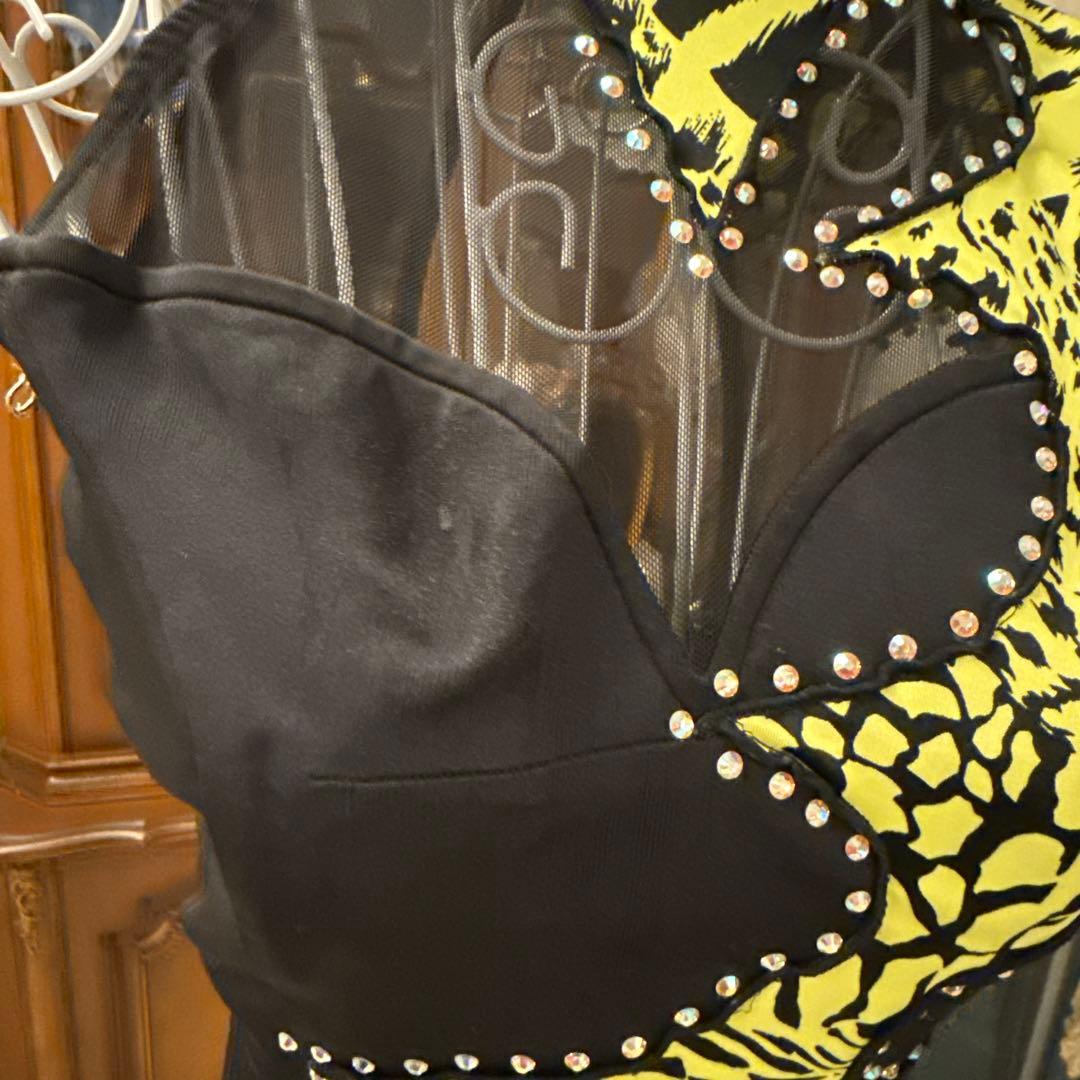 社交ダンス　イエローブラック　ラテンドレス　7号くらい