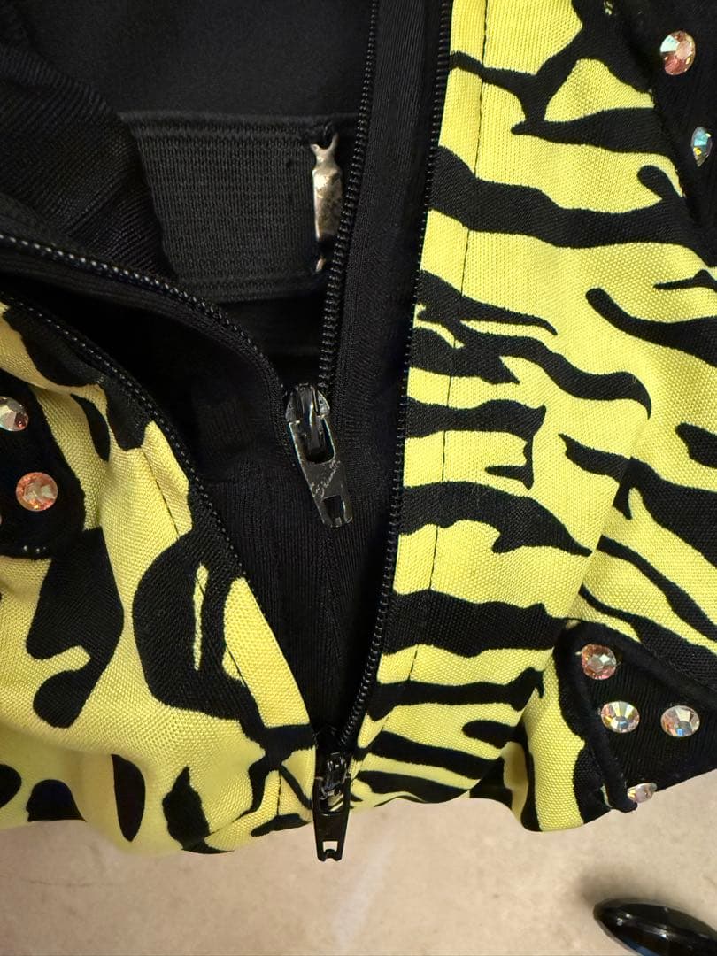 社交ダンス　イエローブラック　ラテンドレス　7号くらい