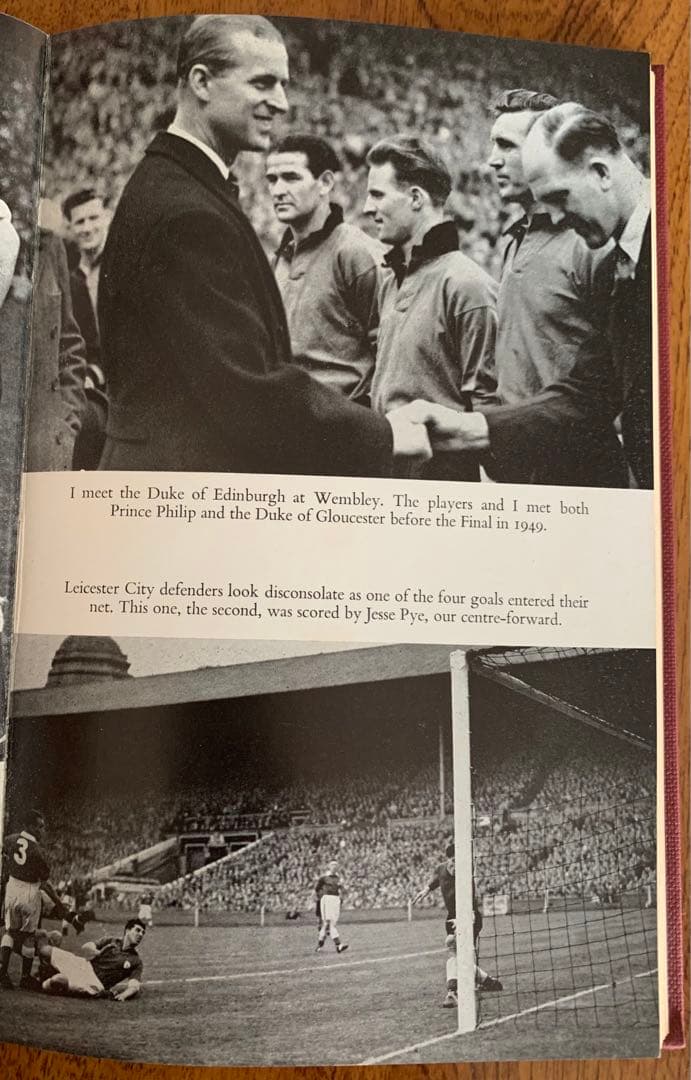 希少＂ALL FOR THE WOLVES＂監督スタン・クルス自伝 欧州最強伝説