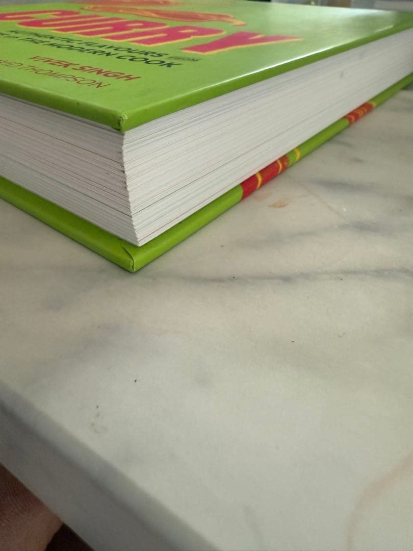 洋書　世界のカレーレシピ完全版