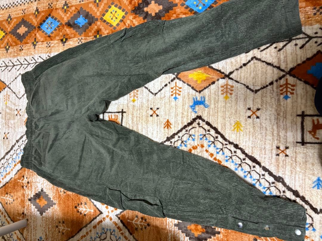 ダークグリーン コーデュロイ カーゴパンツ