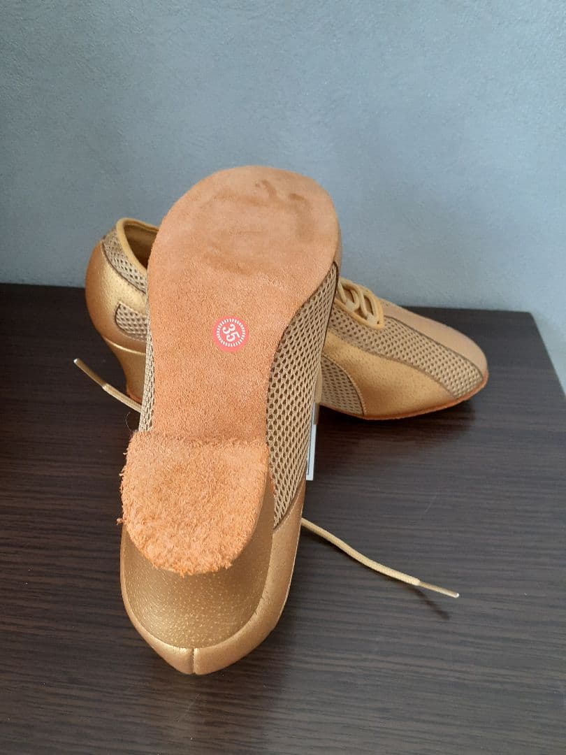 新品社交ダンスシューズ22.5センチ