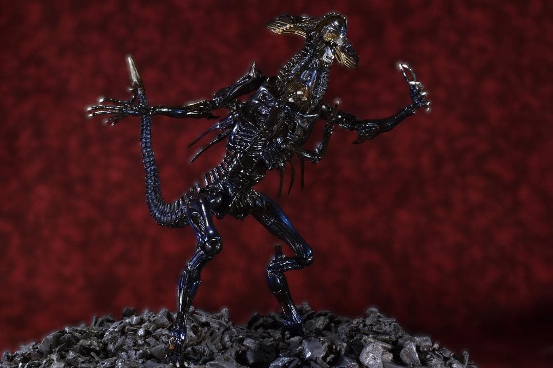 中古 リボルテック　エイリアンクィーン&ウォーリアー