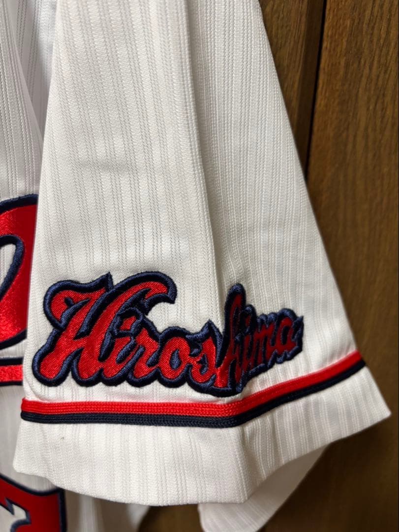 広島カープ　♯37 野間峻祥選手　サイン入りユニフォーム　サイズL