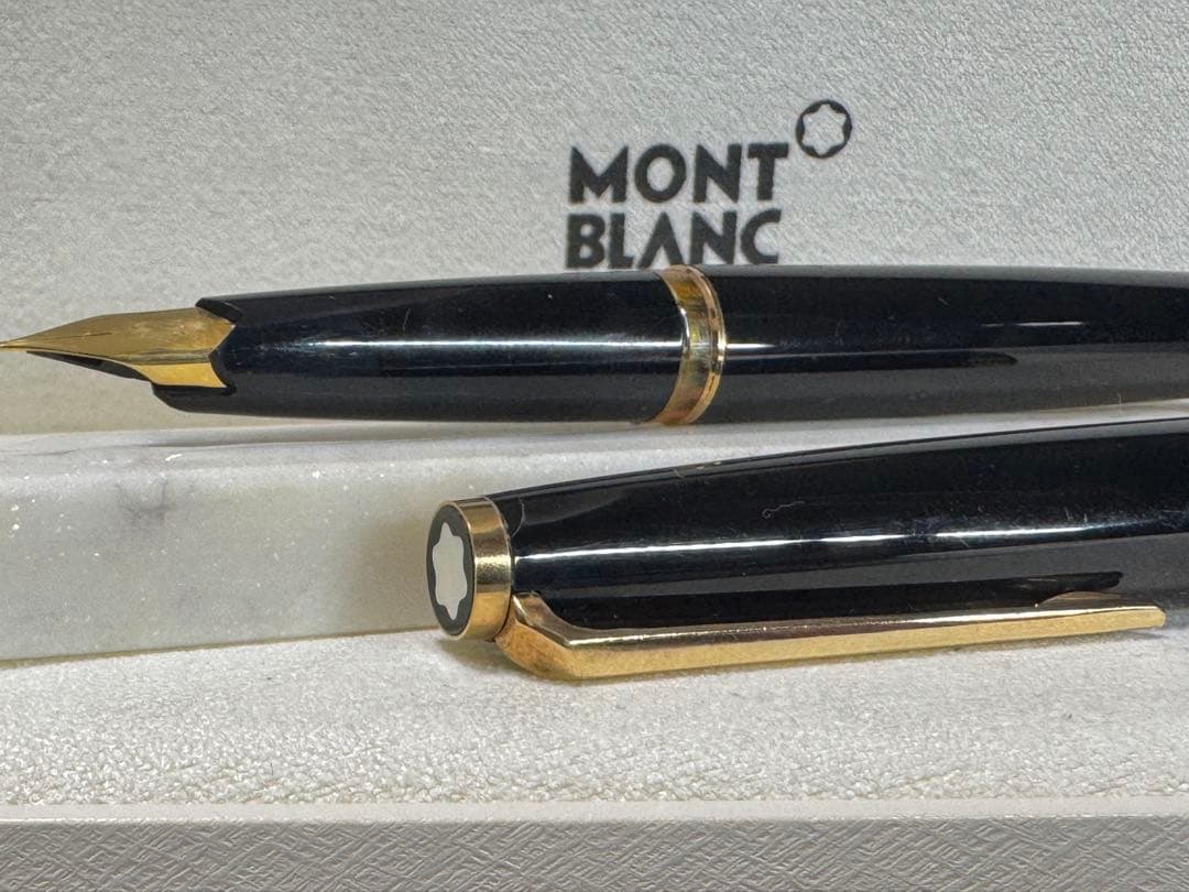 【極美品】モンブラン NO 121 万年筆 ペン先18K ブラック 極細字