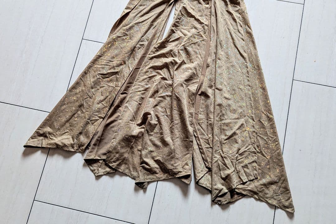 ベリーダンス 衣装 エジプト製 Eman Zaki ベージュ ゴールド