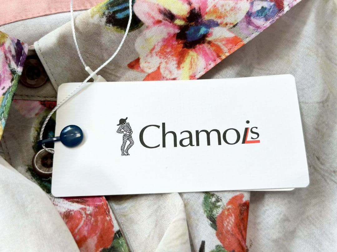 新品タグ付き・Chamois 花柄　チュニック丈ブラウス　大きいサイズ44