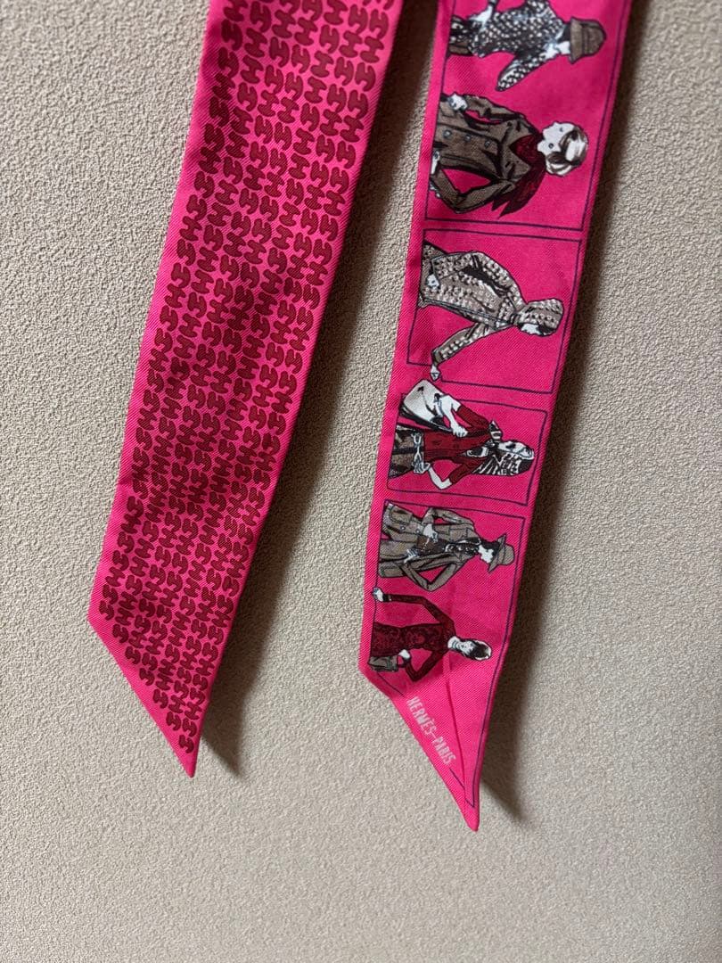 HERMES ピンク シルク スカーフ