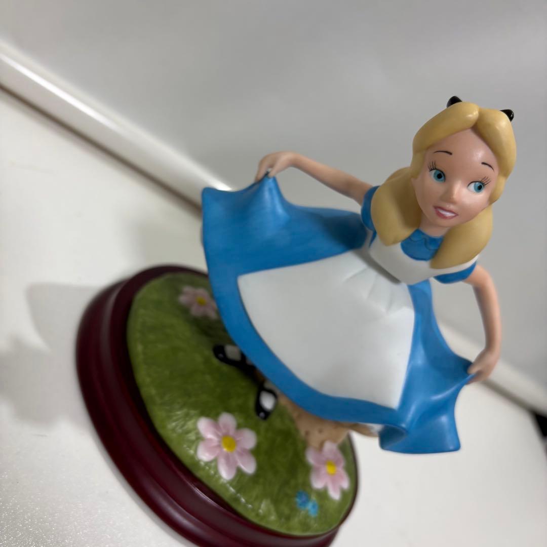 希少■ディズニー 加藤工芸 イヤーフィギュアリン2009 不思議の国のアリス