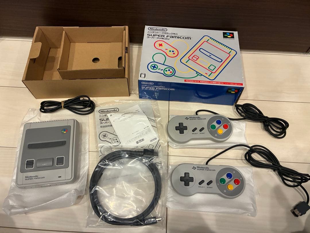 【美品】Nintendo ニンテンドークラシックミニ スーパーファミコン