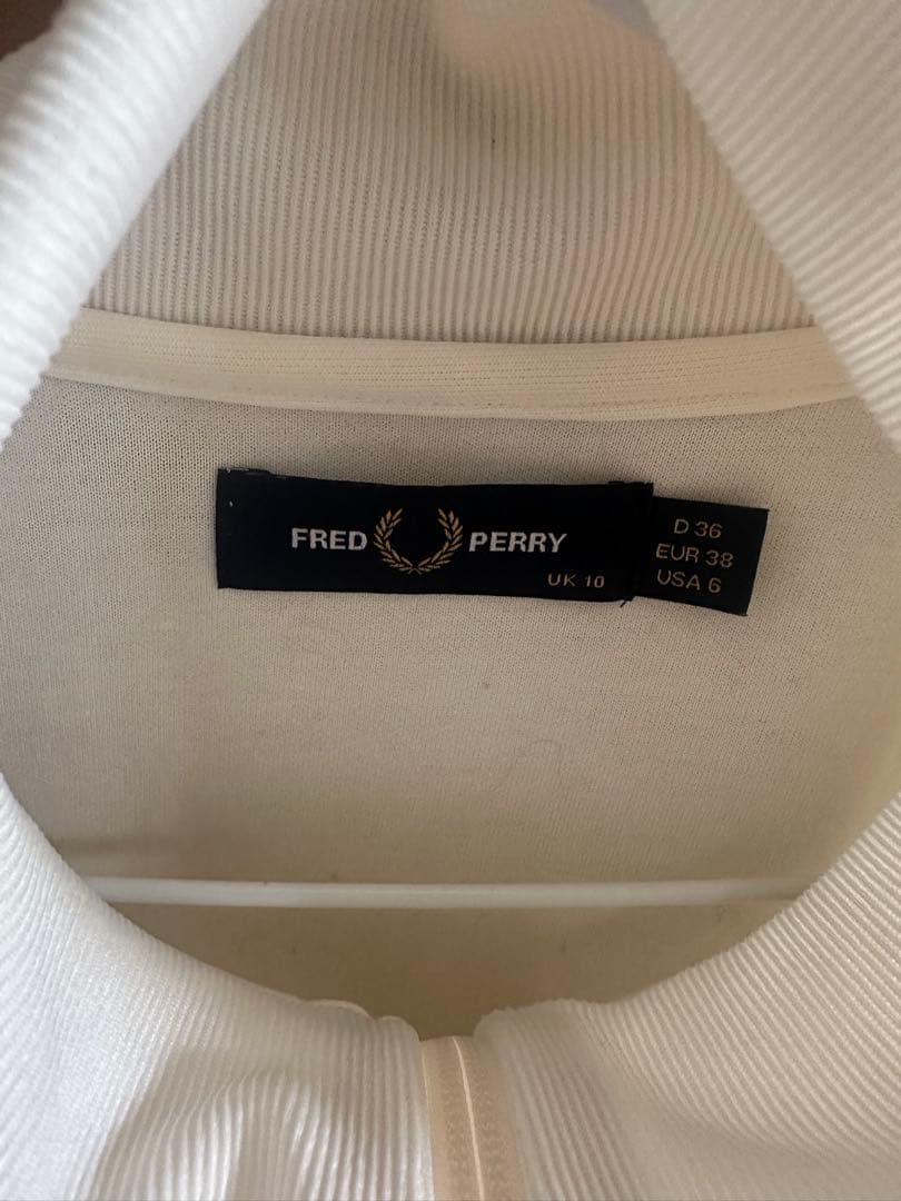 FRED PERRY BEAMS 別注　トラックジャケット　ホワイト