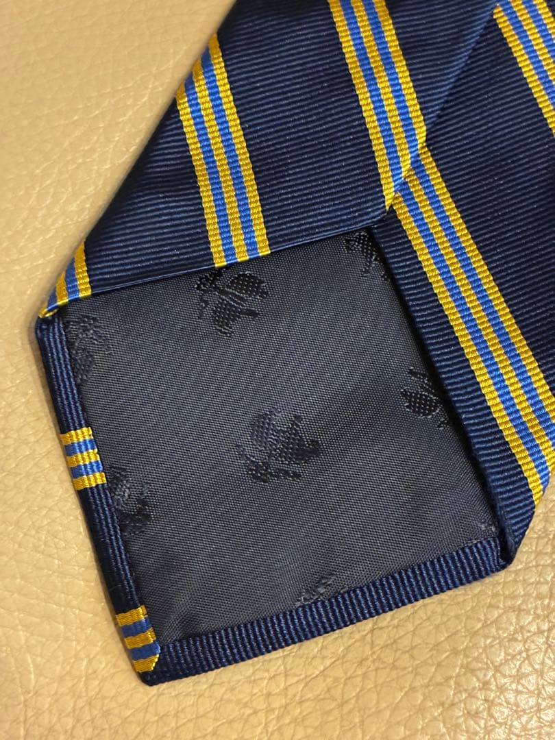 16&kika【美品】ブルックスブラザーズ　レジメンタル