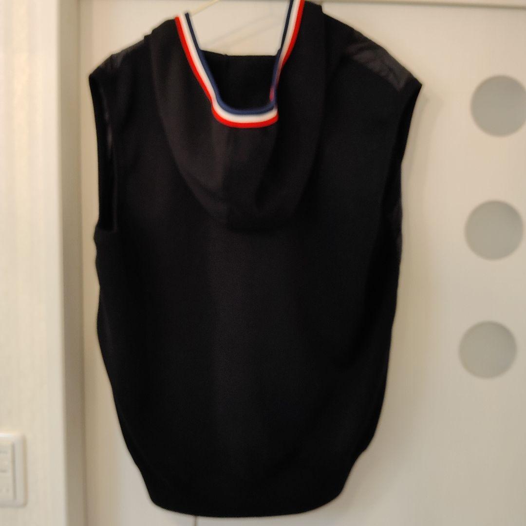 MONCLER モンブラン 黒 ダウンベスト