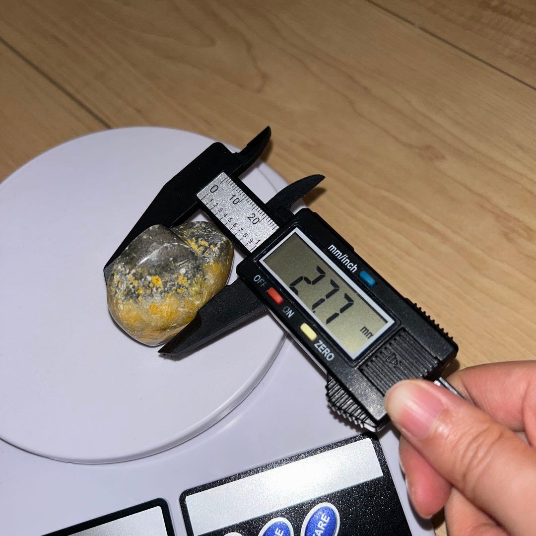 バンブルビージャスパー ハート ぷっくり 天然石 置物 レア