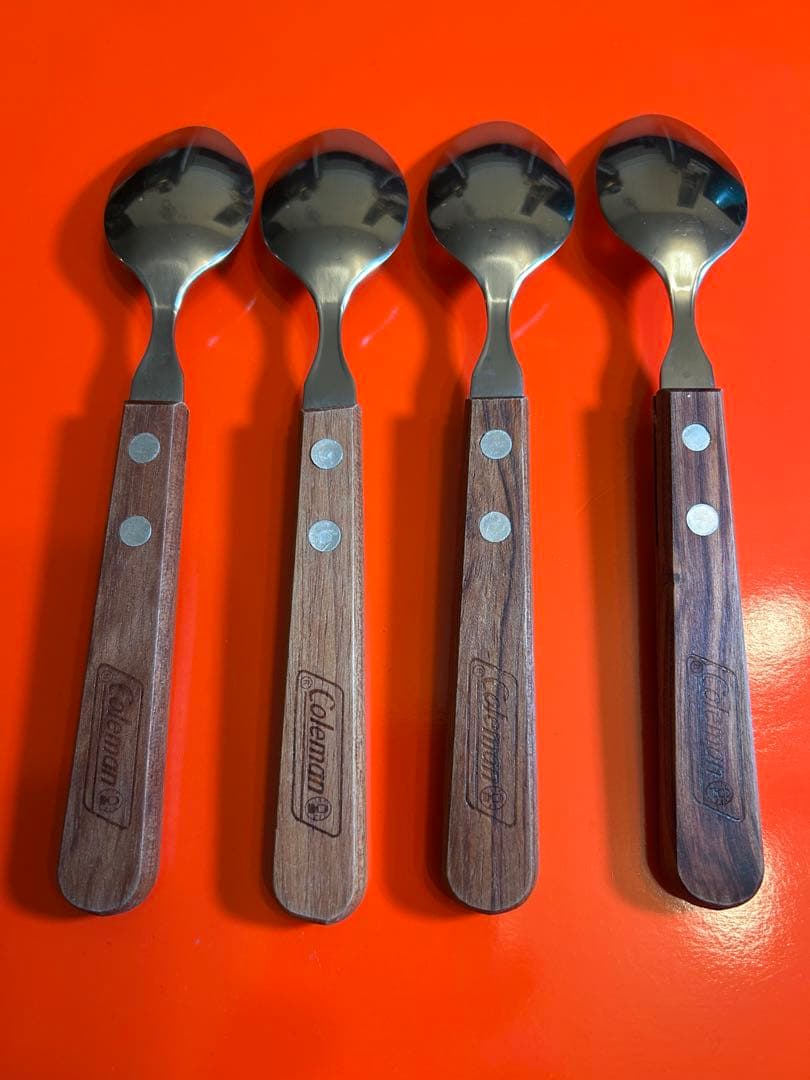 コールマン 食器セット　& カトラリーセット　　４人用　　Coleman