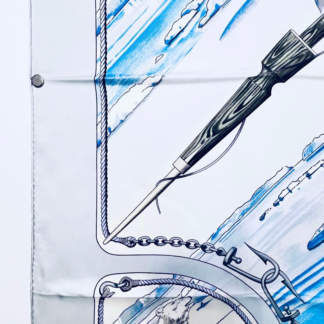 美品✨　エルメス　グリーンランド シルクスカーフ　カレ90 水色