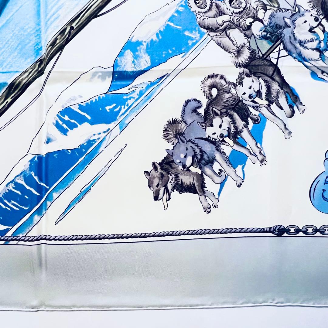 美品✨　エルメス　グリーンランド シルクスカーフ　カレ90 水色