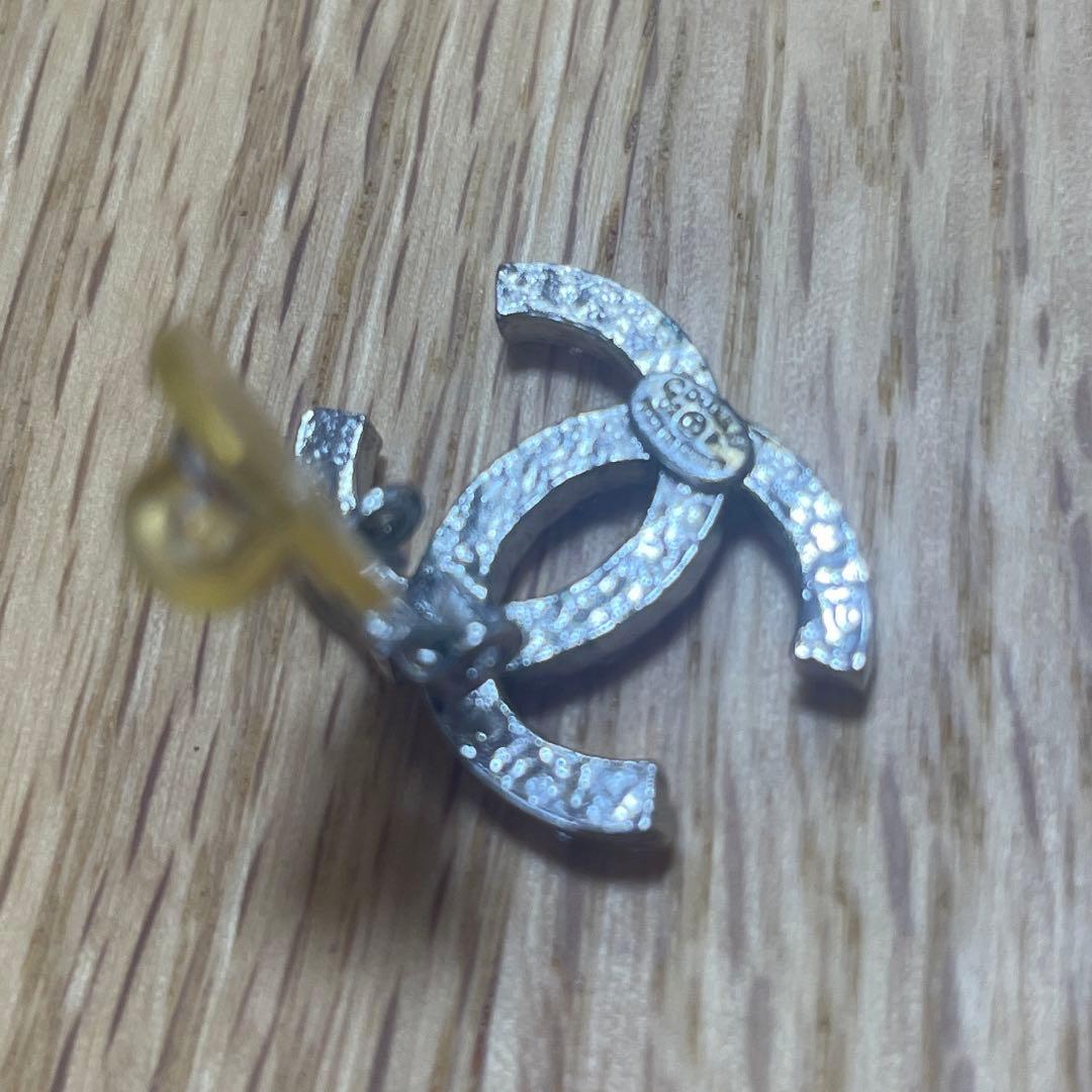 CHANEL　片耳　シルバー　スワロフスキー　イヤリング　シャネル￼