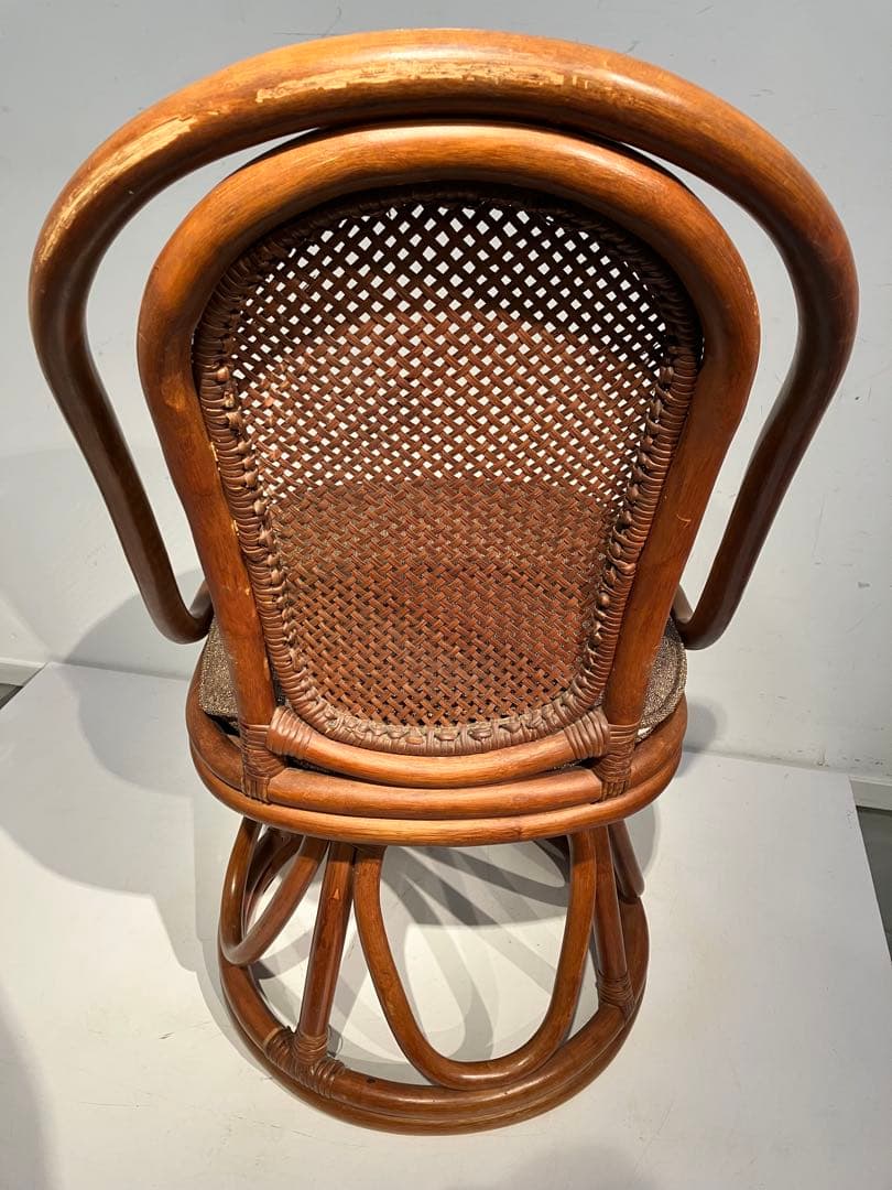 ①オールド、ラタン、ハイバックチェア、レトロ、和モダン、キツツキ、回転椅子、