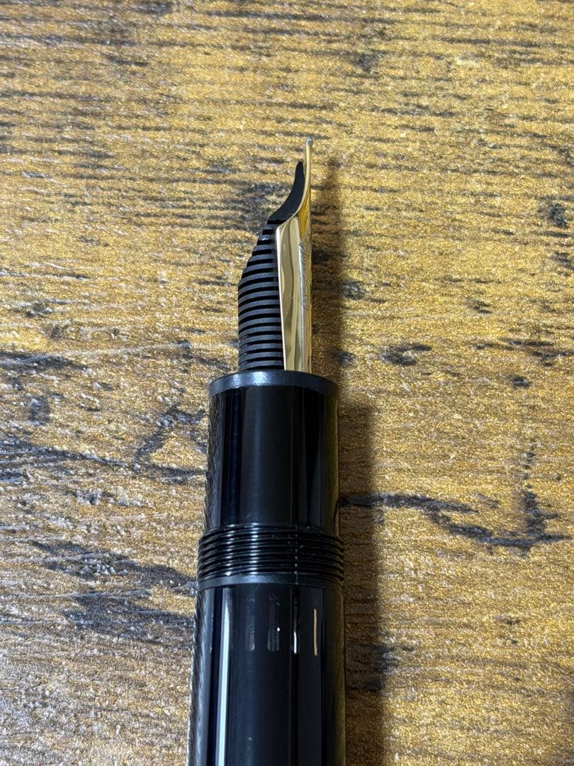 未使用に近い　149　18K ゴールド　三帯　デュマ型ペン芯　万年筆　B