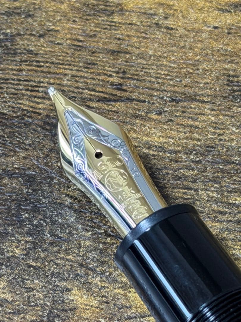 未使用に近い　149　18K ゴールド　三帯　デュマ型ペン芯　万年筆　B