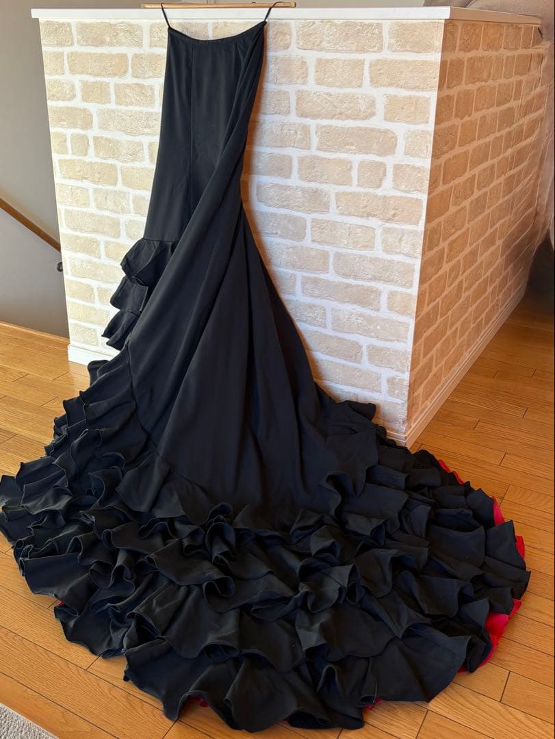 フラメンコスカートバタデコーラ　 黒・赤カンカン