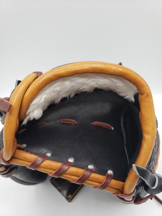 ウィルソン ワナビーヒーロー デュアル 軟式 内野手用グローブ 27型